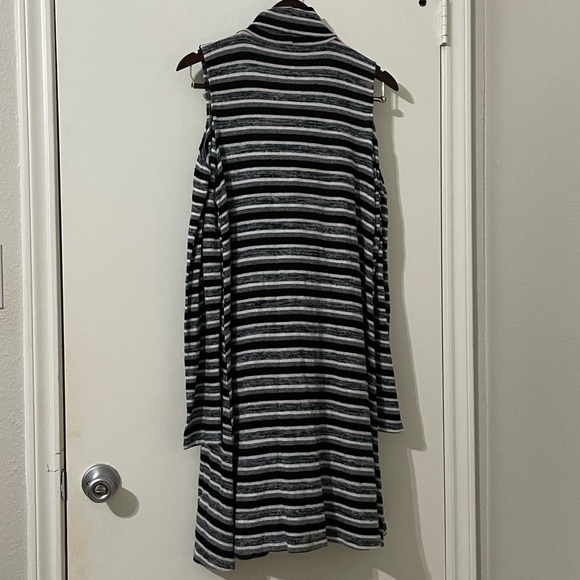 Womens AEO Soft & Sexy Dress Plush Cold Shoulder Turtleneck Blk Stripe Size XL - Picture 3 of 9